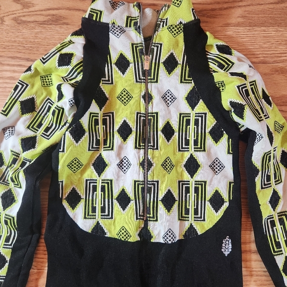 NWOT Free People FP Movement Stars From Mars Long Sleeve Lime Spritz Combo M/L - Picture 3 of 6
